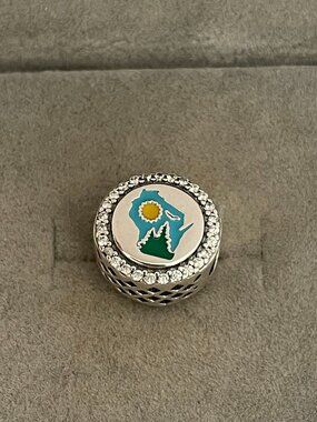 Pandora Green Bay,Wisconsin Exclusive Charm Bead